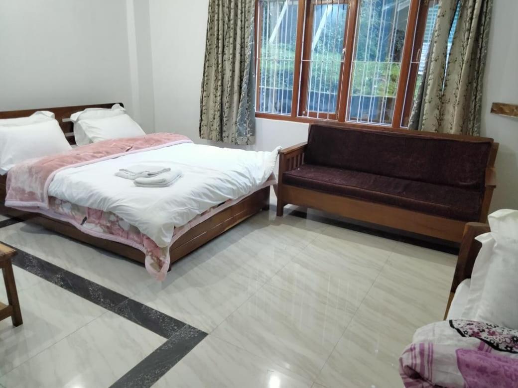 Hotel White Tara Tawang Exterior photo